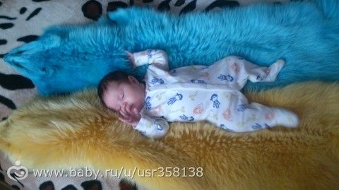Жееелтое все))))Шапочка с финским енотиком!)