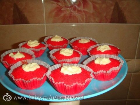 мои капкейки)с вкусняцким кремом)