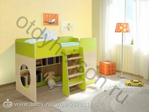 Детская кроватка с бортиками