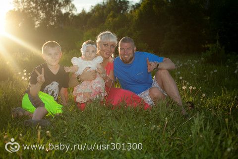 Нашей Алисе годик