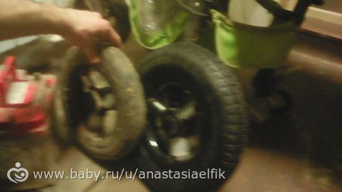 Новая резина на коляску, совсем трэш?
