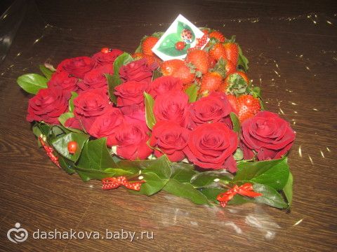 Сердце с клубникой и розами своими руками. 54216809.257062855. Сердце с клубникой и розами своими руками фото. Сердце с клубникой и розами своими руками-54216809.257062855. картинка Сердце с клубникой и розами своими руками. картинка 54216809.257062855. Для создания сердца из роз и клубники нам понадобятся: