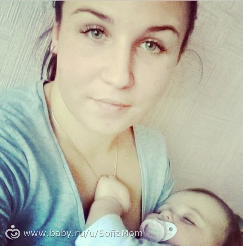Сегодня нашей лапочке-дочке 8 месяцев!!!))