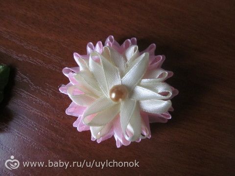 мои первые работки канзаши.ваше мнение?