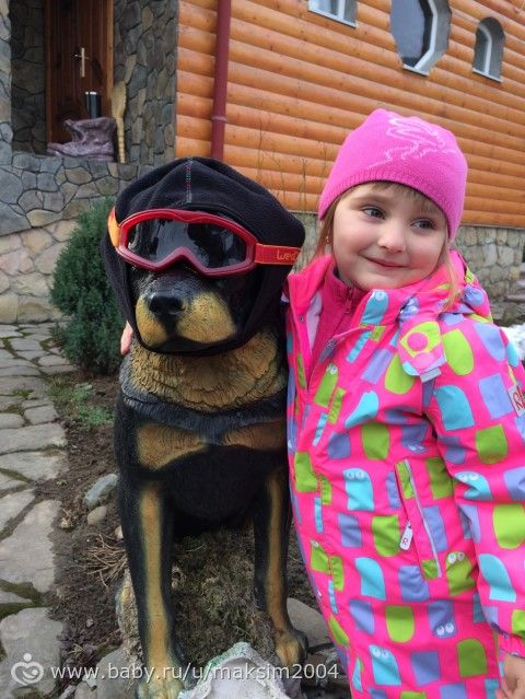 Папа подарил нам зиму или на сама на лыжи с трехлеткой.