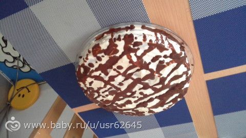 Испекла тортик, без яиц и масла:)