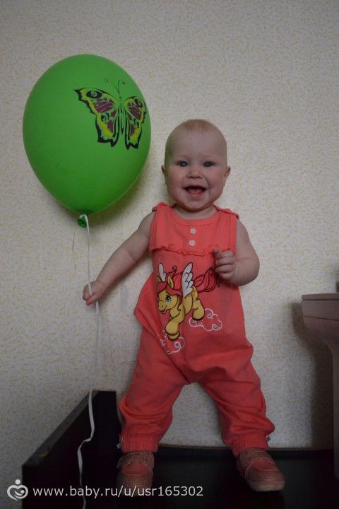 Алисе 8 месяцев