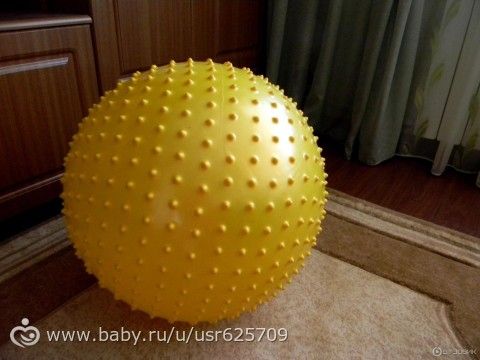 Массажный мяч во время беременности. (Фото)