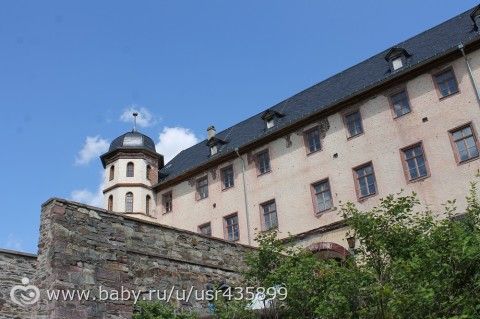 Замок в Stolberg. FOTO