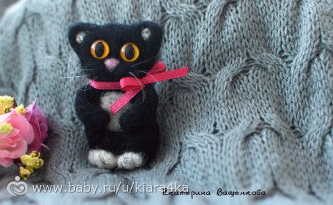 Мои валяные брошки.