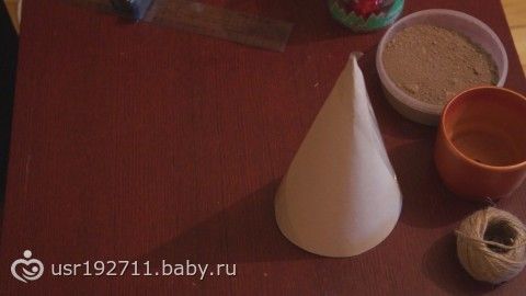 ЕЛОЧКА НА СТОЛ